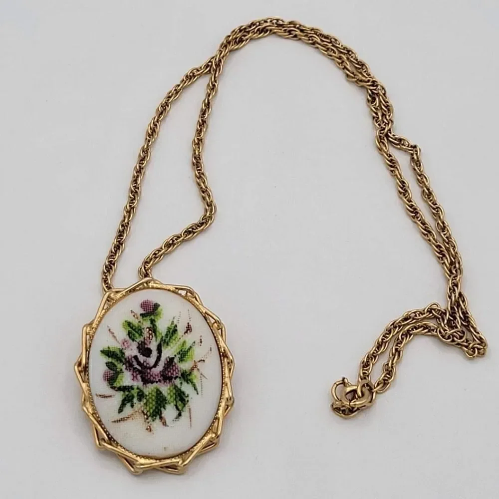 Cameo Style Floral Brooch & Pendant Style Necklace - Picture 4 of 11